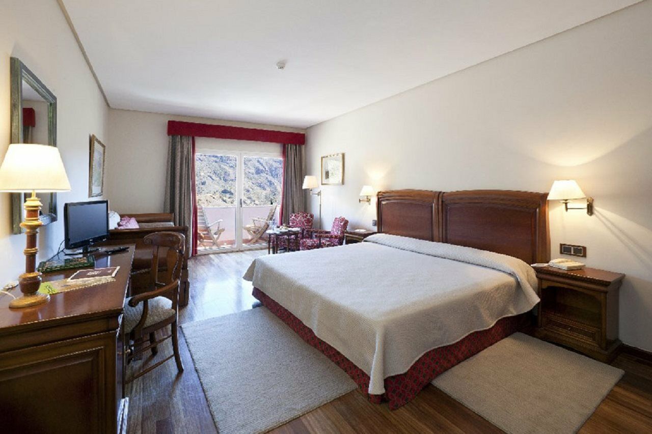 Parador De Las Canadas Del Teide La Orotava Kültér fotó